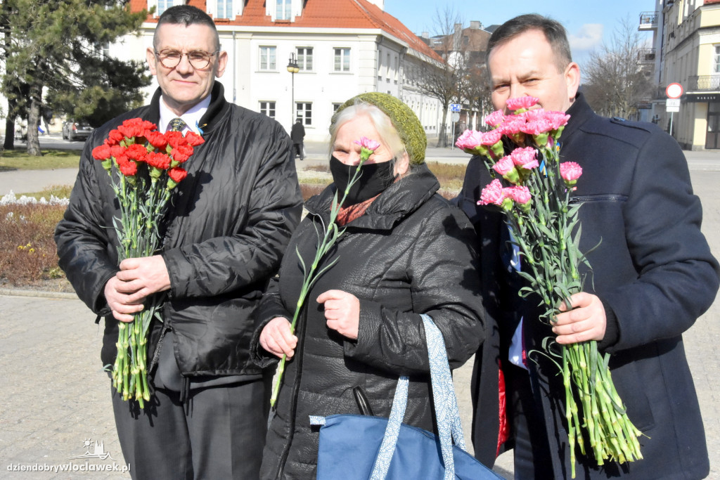 Goździk od Lewicy w Dzień Kobiet