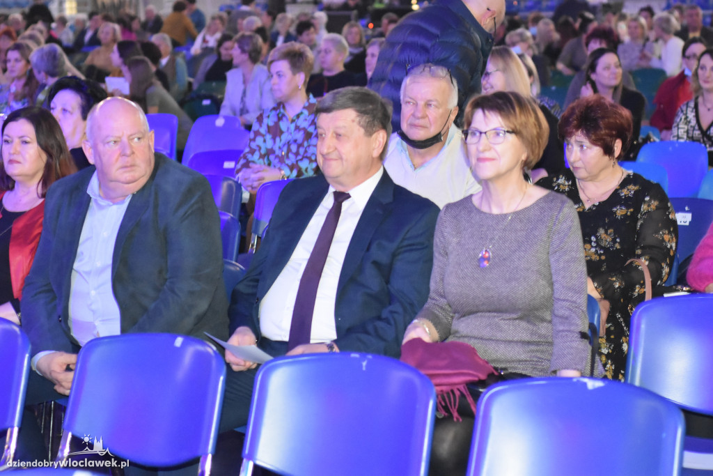 Powiatowy Dzień Kobiet w Hali Mistrzów