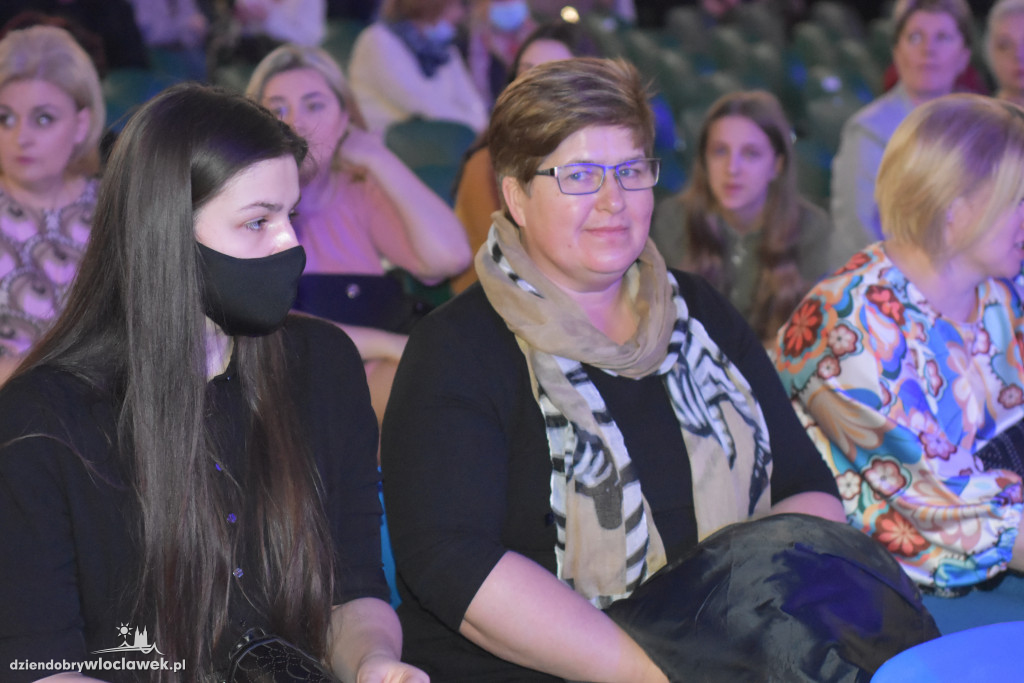 Powiatowy Dzień Kobiet w Hali Mistrzów