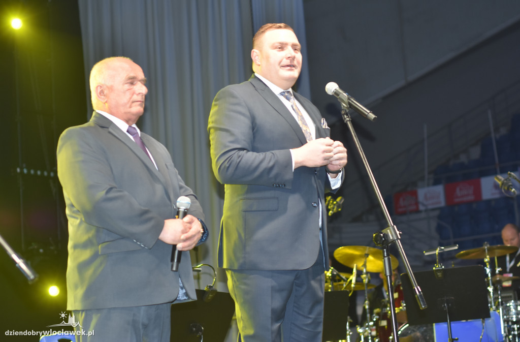 Powiatowy Dzień Kobiet w Hali Mistrzów