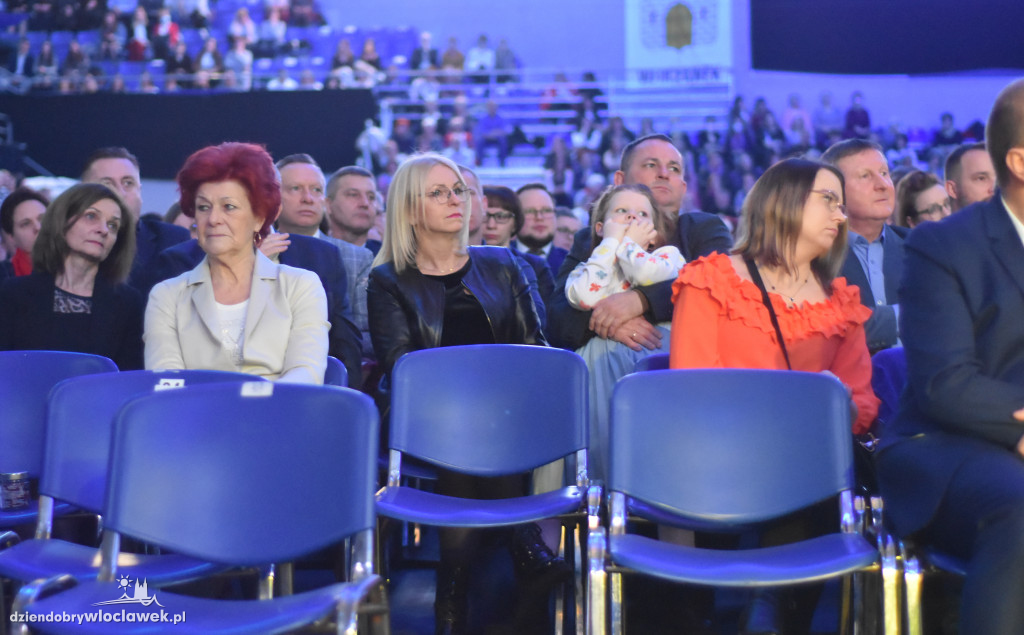 Powiatowy Dzień Kobiet w Hali Mistrzów