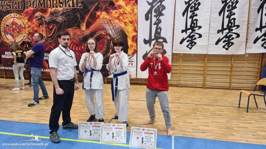 Dwa medale włocławskich karateków