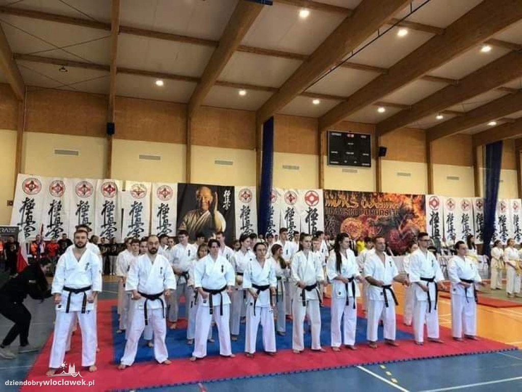 Dwa medale włocławskich karateków
