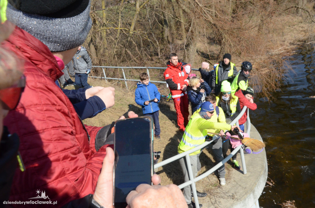Pojechali rowerami topić marzanny