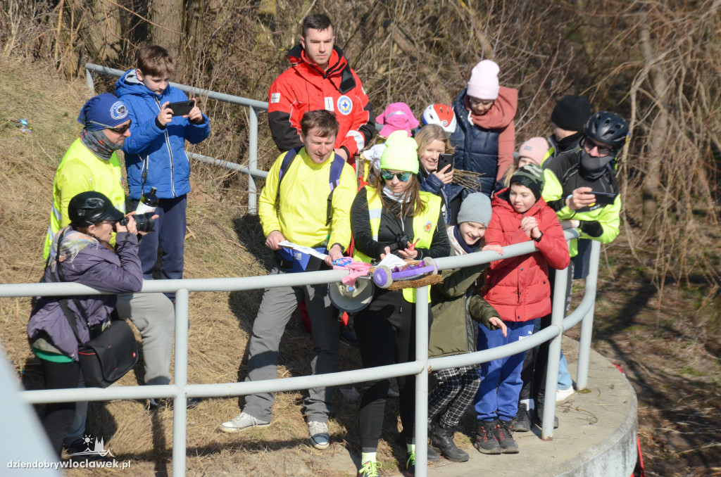 Pojechali rowerami topić marzanny