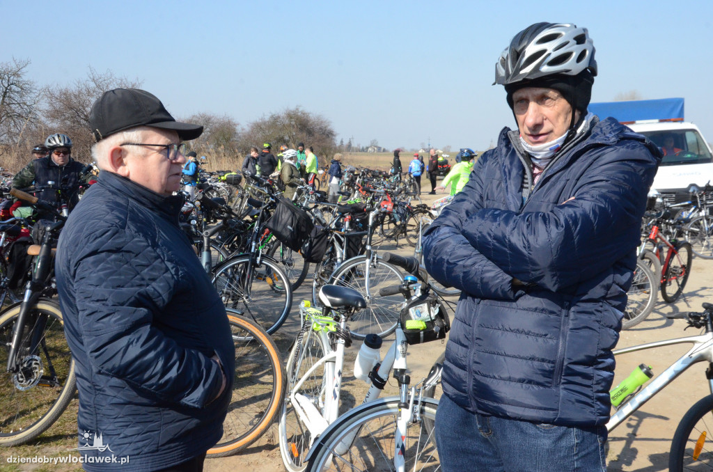 Pojechali rowerami topić marzanny