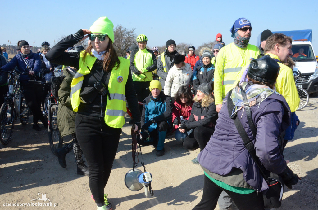Pojechali rowerami topić marzanny