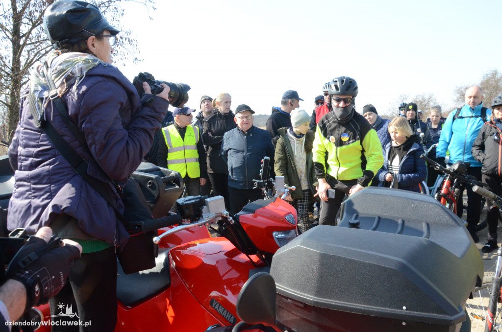 Pojechali rowerami topić marzanny