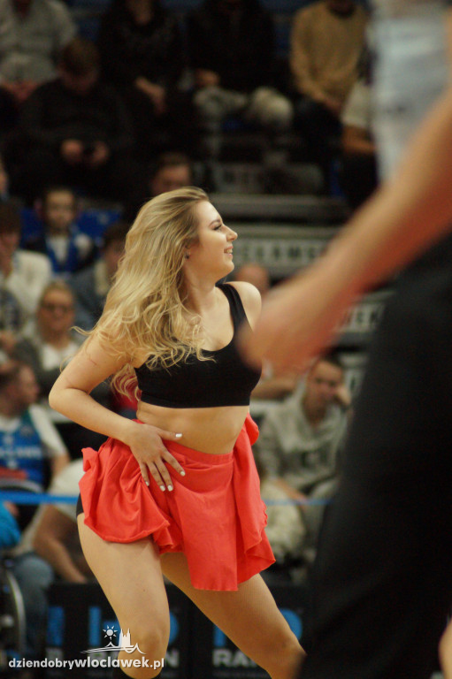 Cheerleaderki na meczu Anwil vs Legia