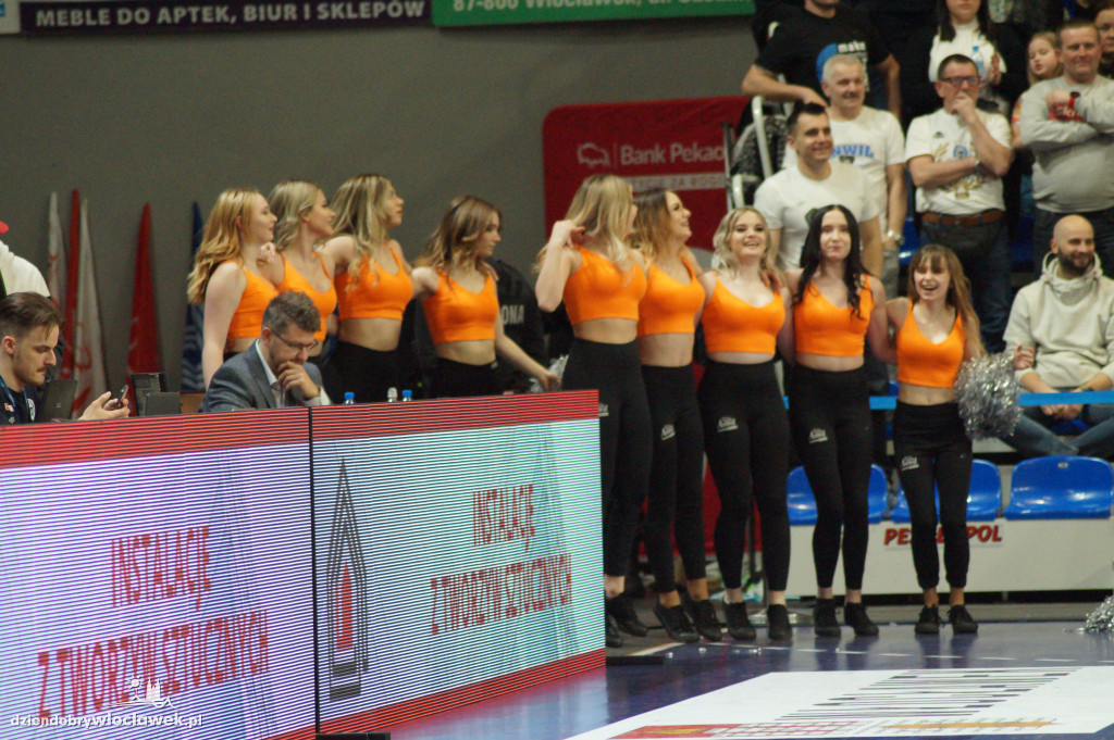 Cheerleaderki na meczu Anwil vs Legia