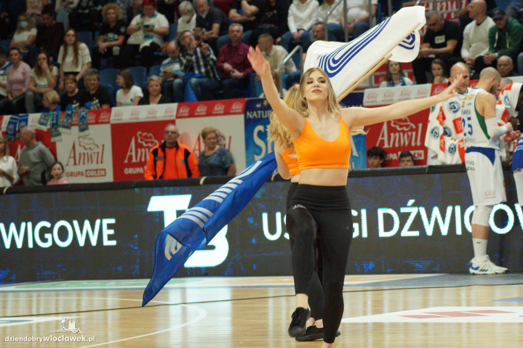 Cheerleaderki na meczu Anwil vs Legia