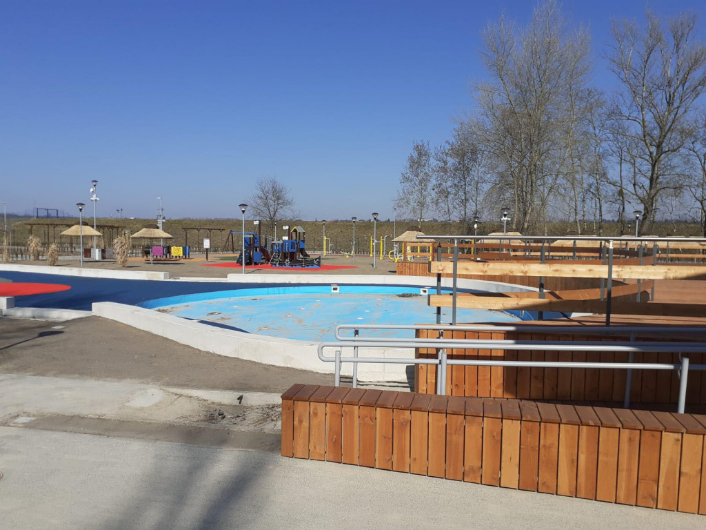 Tak powstawały mieszkania i przystań