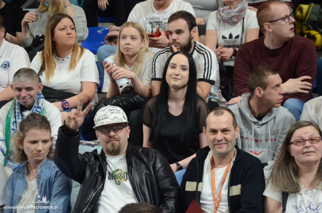 Kibice na meczu z Twardymi Piernikami Toruń