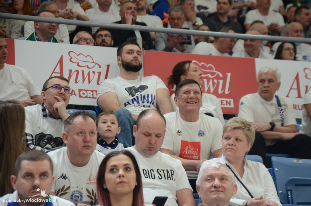 Kibice na meczu z Twardymi Piernikami Toruń