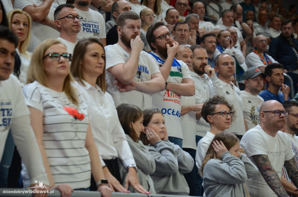Kibice na meczu z Twardymi Piernikami Toruń