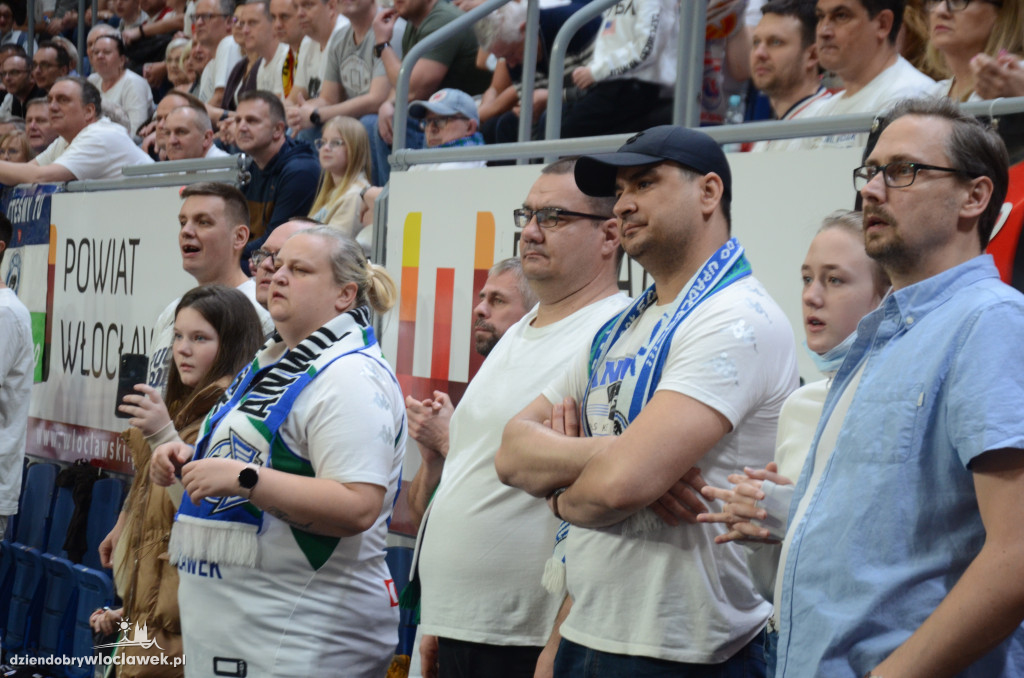 Kibice na meczu z Twardymi Piernikami Toruń