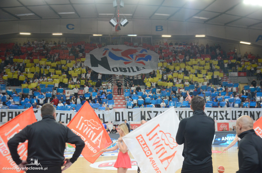 Kibice na meczu z Twardymi Piernikami Toruń