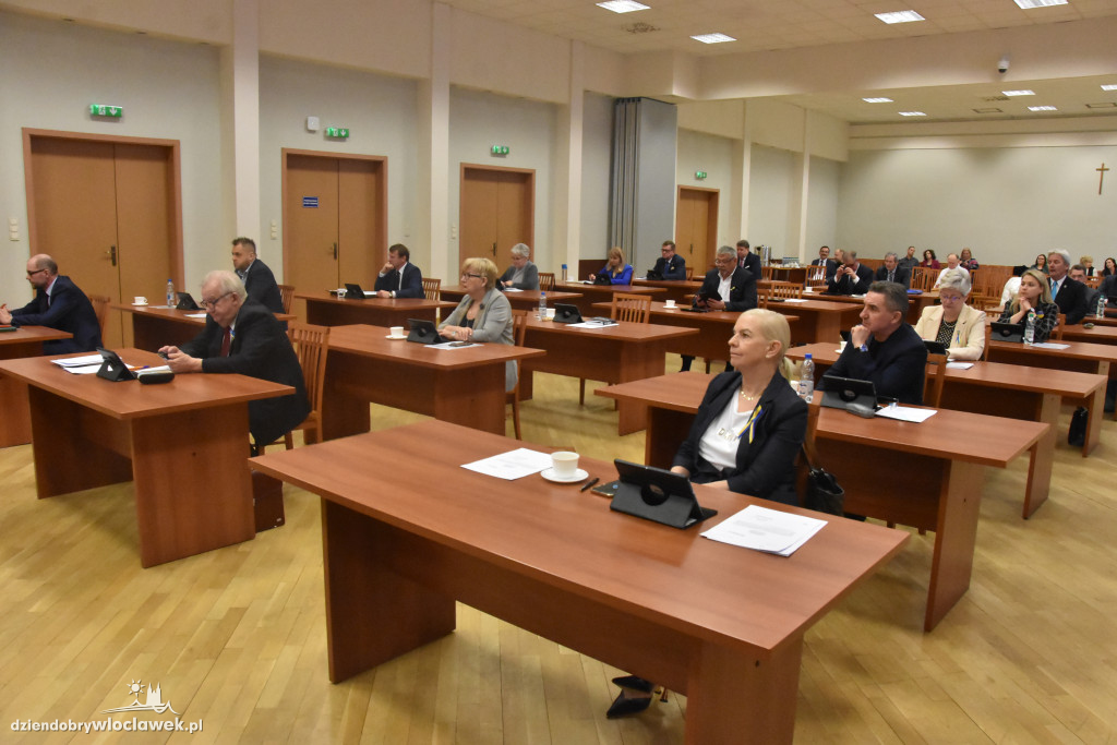Sesja rady miasta wreszcie bez maseczek