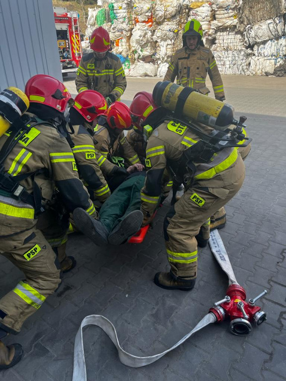 Strażackie ćwiczenia na Krzywej Górze
