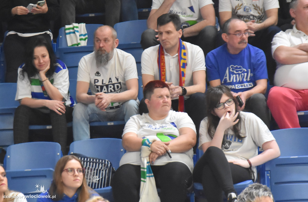 Kibice na meczu z Tartu Ülikool