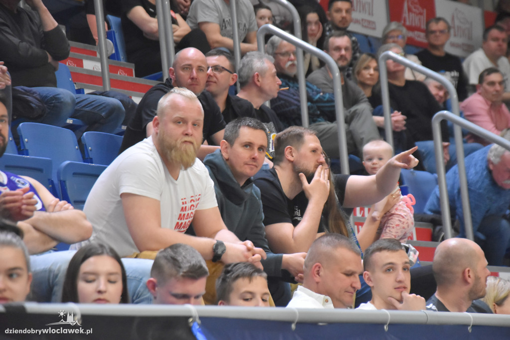 Kibice na meczu z Tartu Ülikool