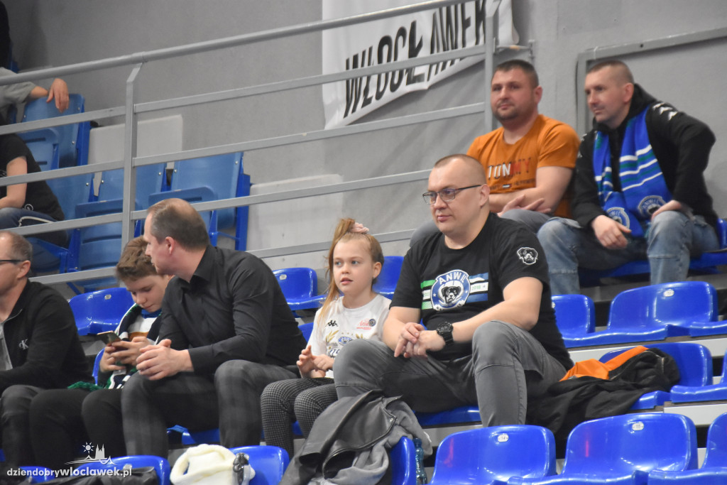 Kibice na meczu z Tartu Ülikool