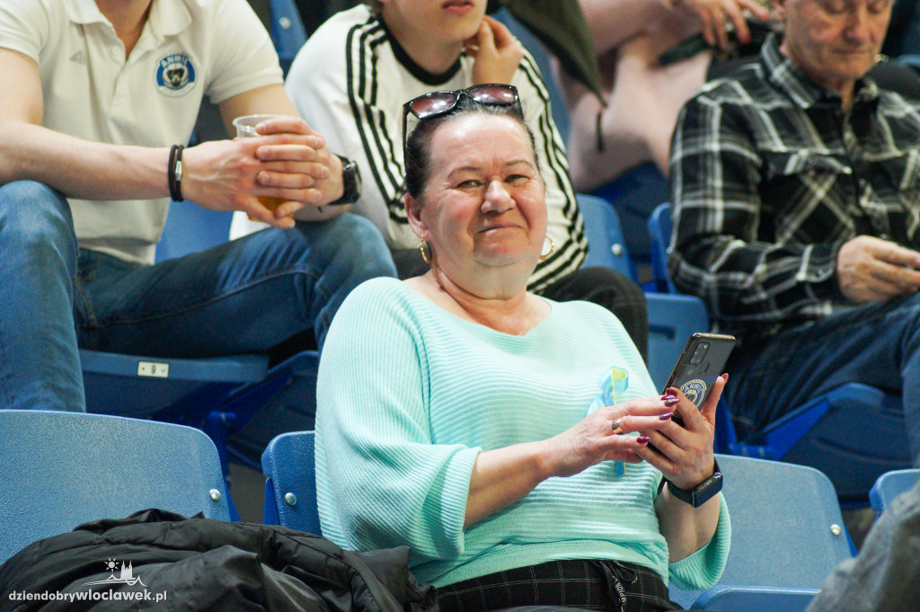Kibice anwilu na finale ENBL