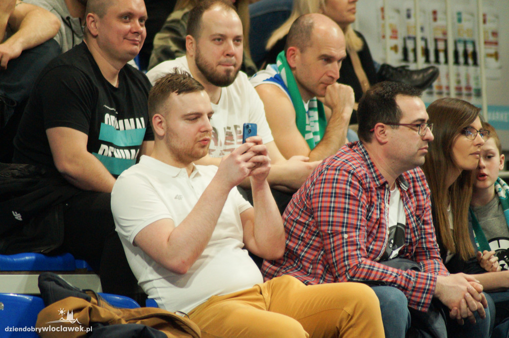 Kibice anwilu na finale ENBL