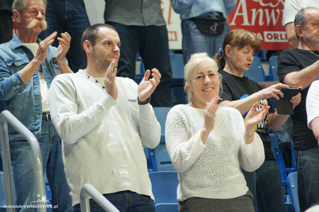 Kibice anwilu na finale ENBL