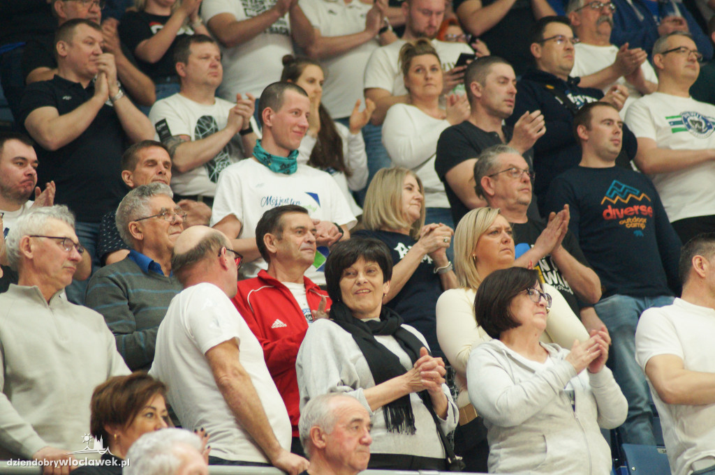 Kibice anwilu na finale ENBL