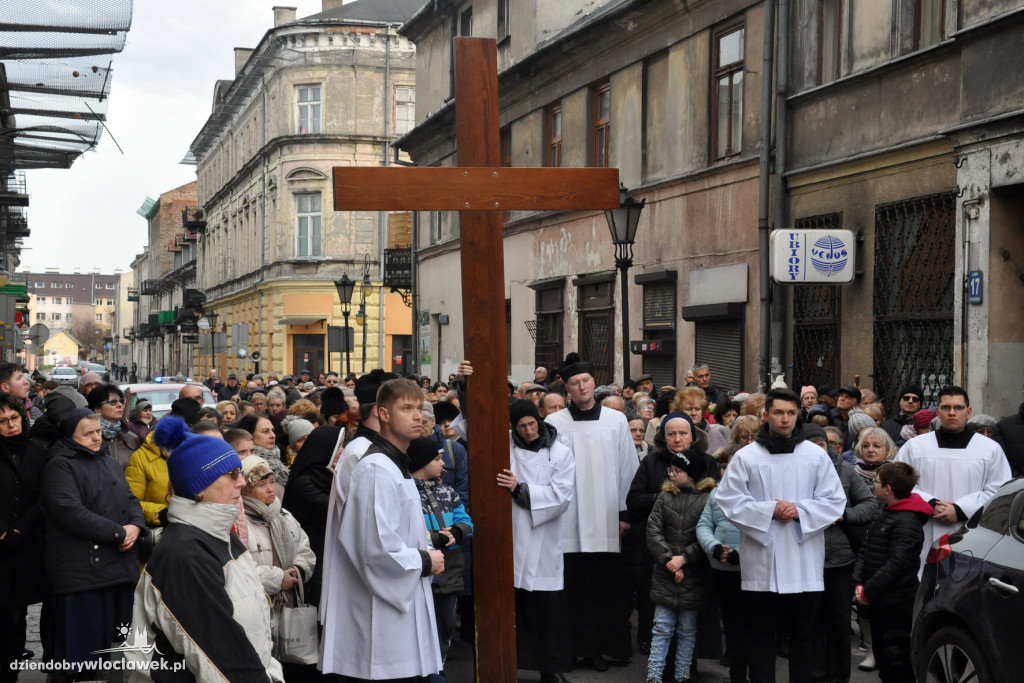 Z krzyżem przez Włocławek