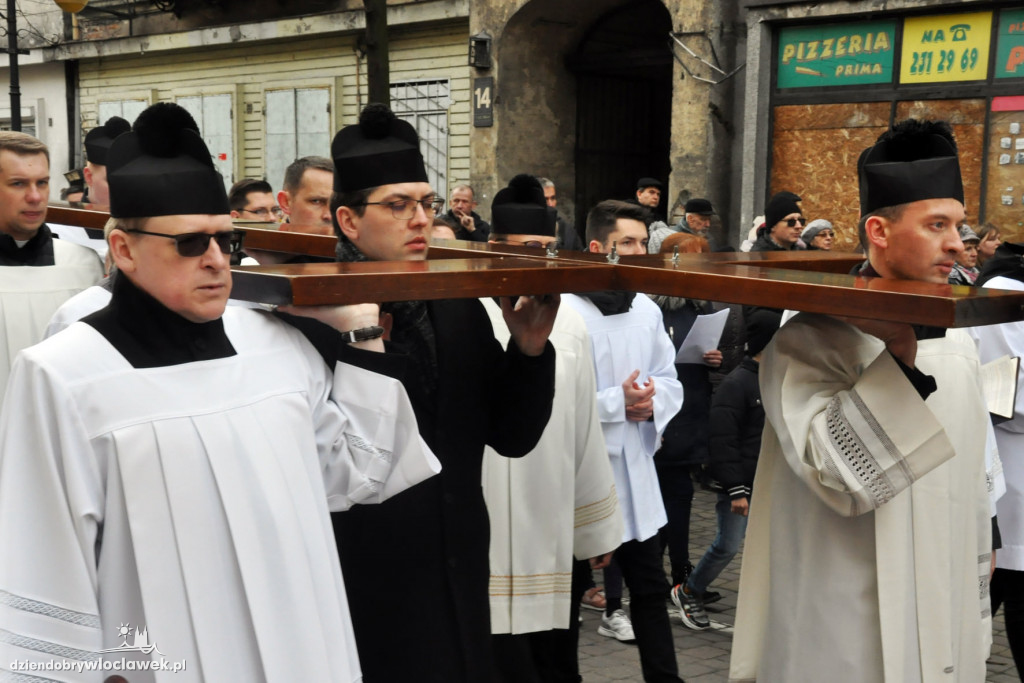 Z krzyżem przez Włocławek