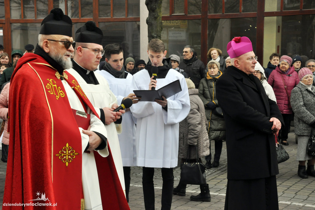 Z krzyżem przez Włocławek