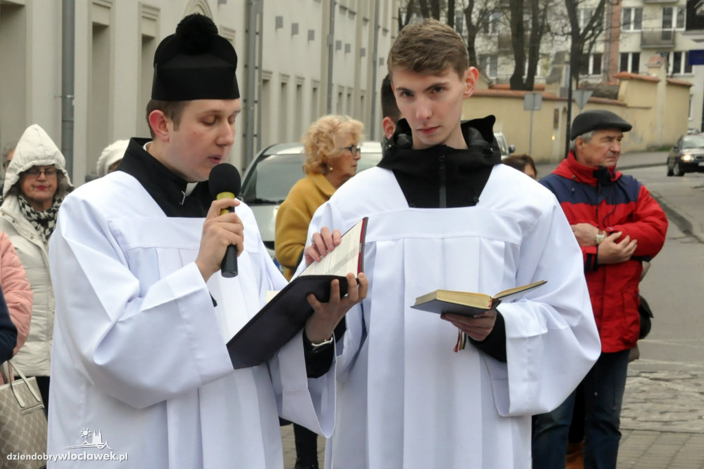 Z krzyżem przez Włocławek