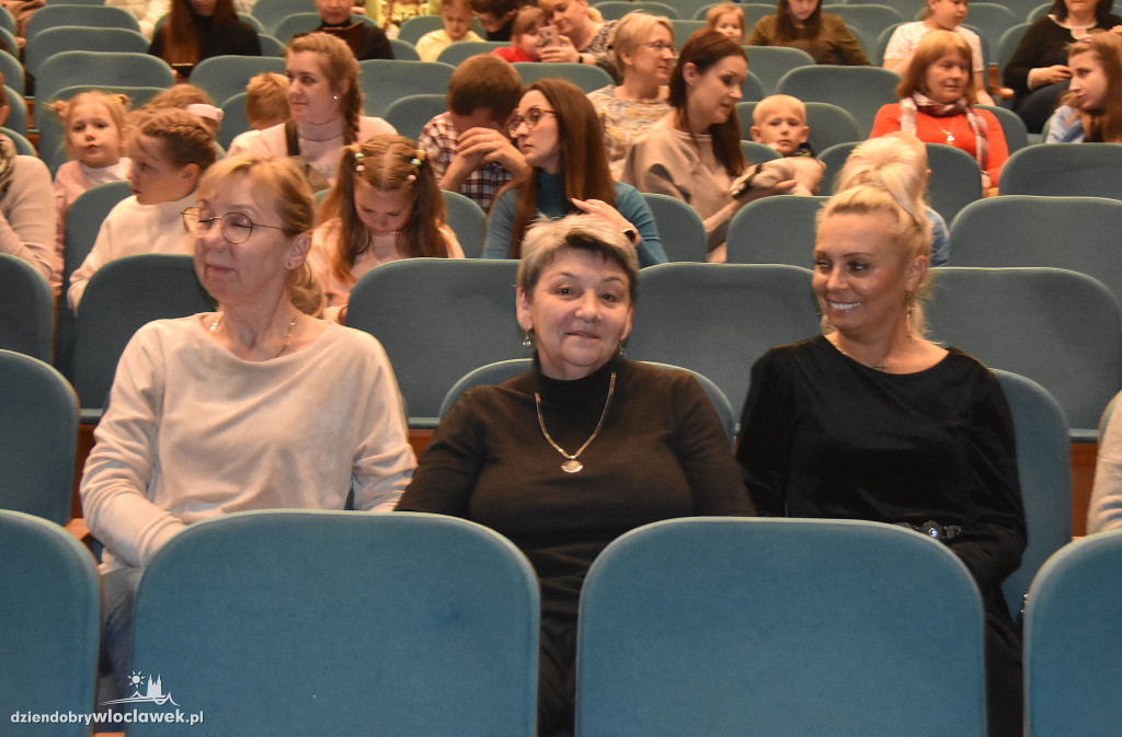 Spektakl 'W krainie snu' w Teatrze Impresaryjnym