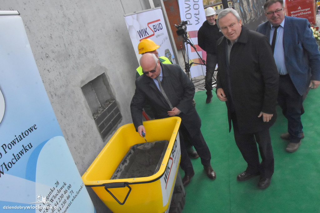 Powiatowe Centrum Zdrowia - akt erekcyjny