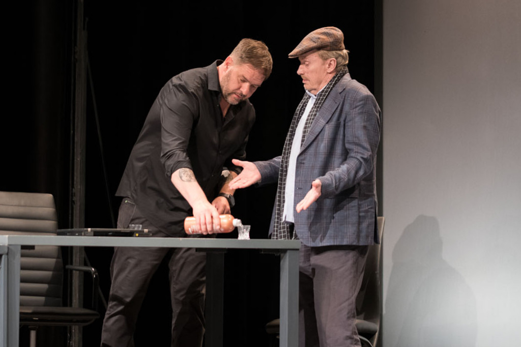 Olbrychski i Karolak w teatrze