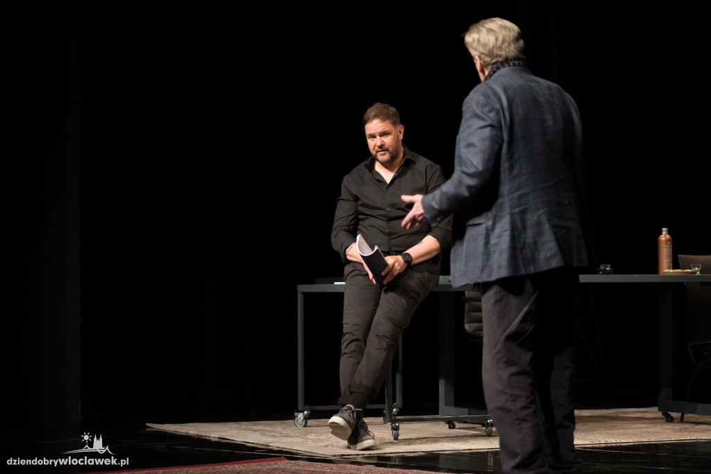 Olbrychski i Karolak w teatrze
