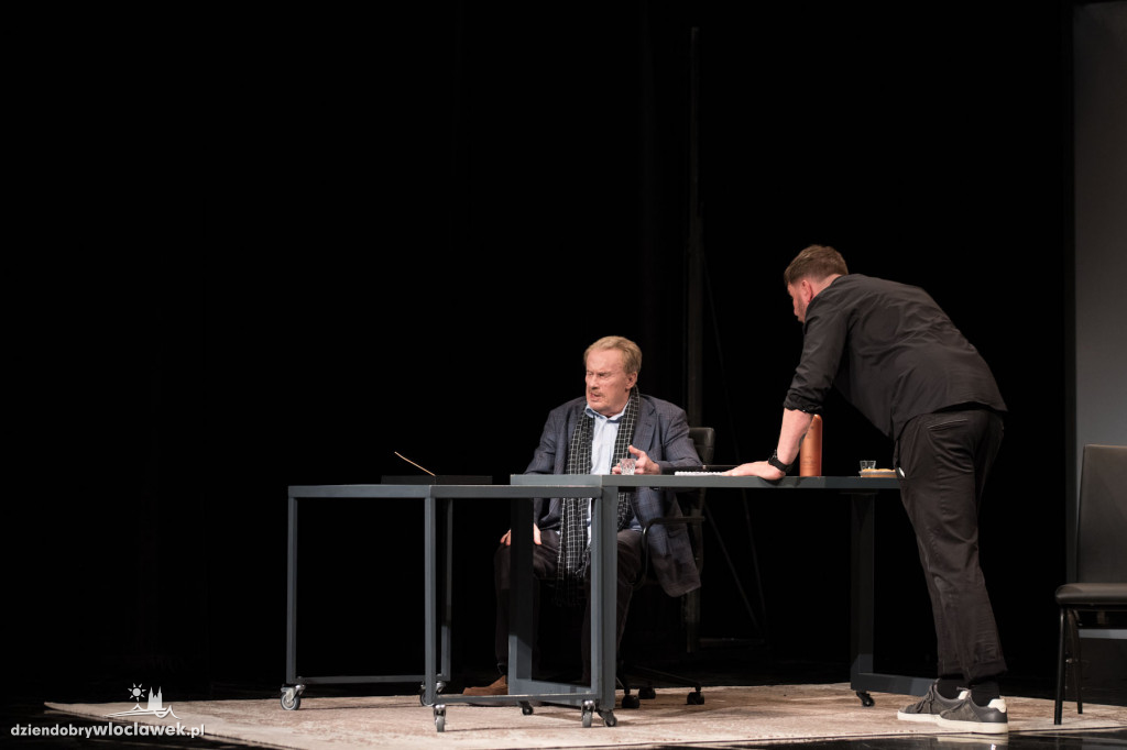 Olbrychski i Karolak w teatrze