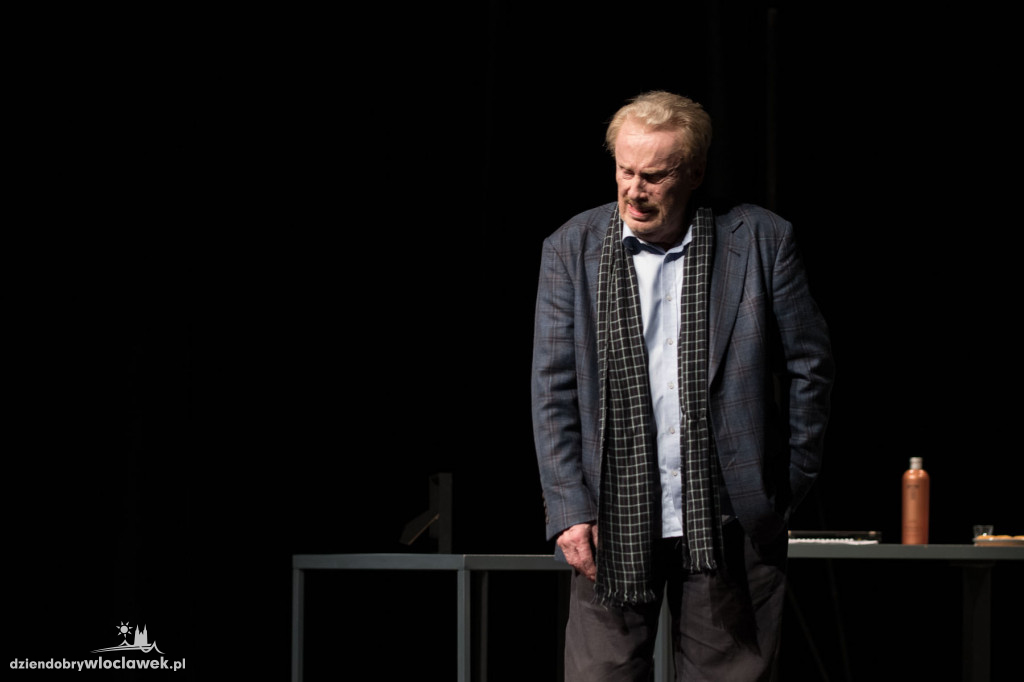 Olbrychski i Karolak w teatrze