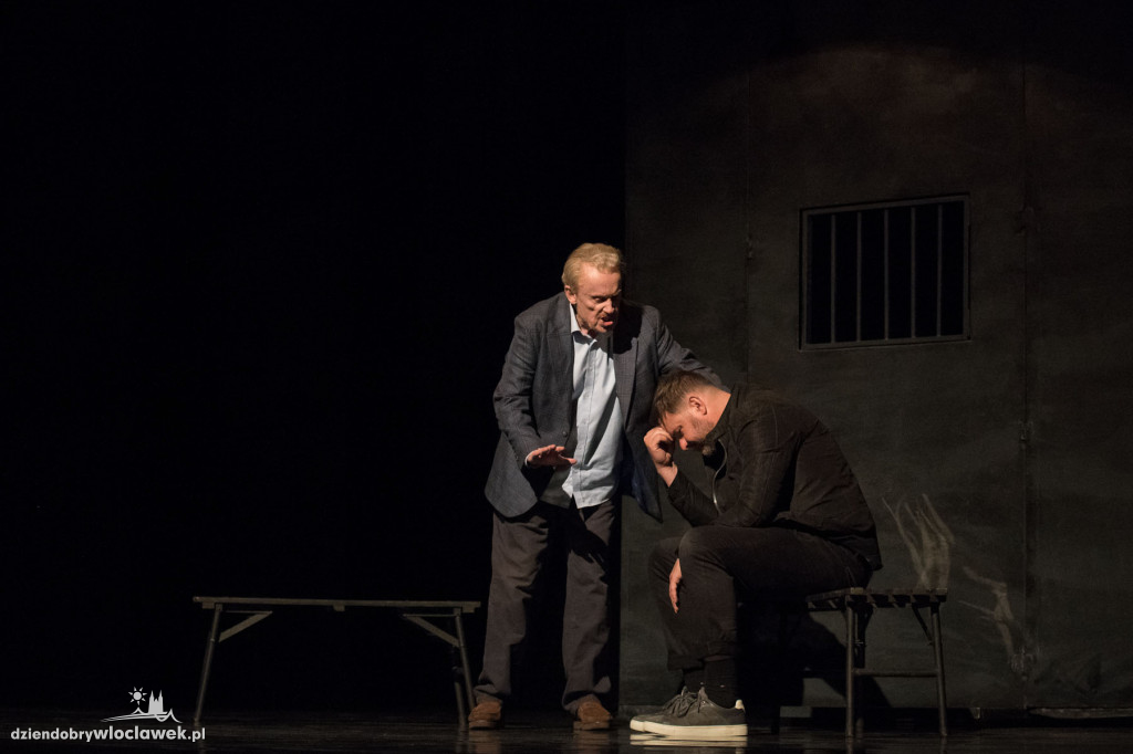 Olbrychski i Karolak w teatrze