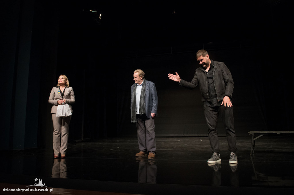 Olbrychski i Karolak w teatrze