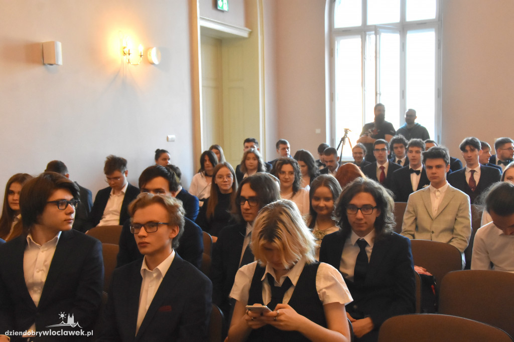 Zakończenie roku szkolnego maturzystów w LZK
