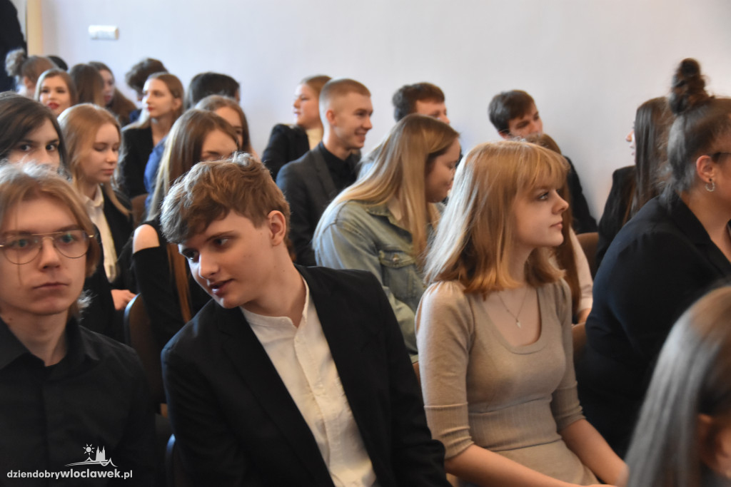Zakończenie roku szkolnego maturzystów w LZK