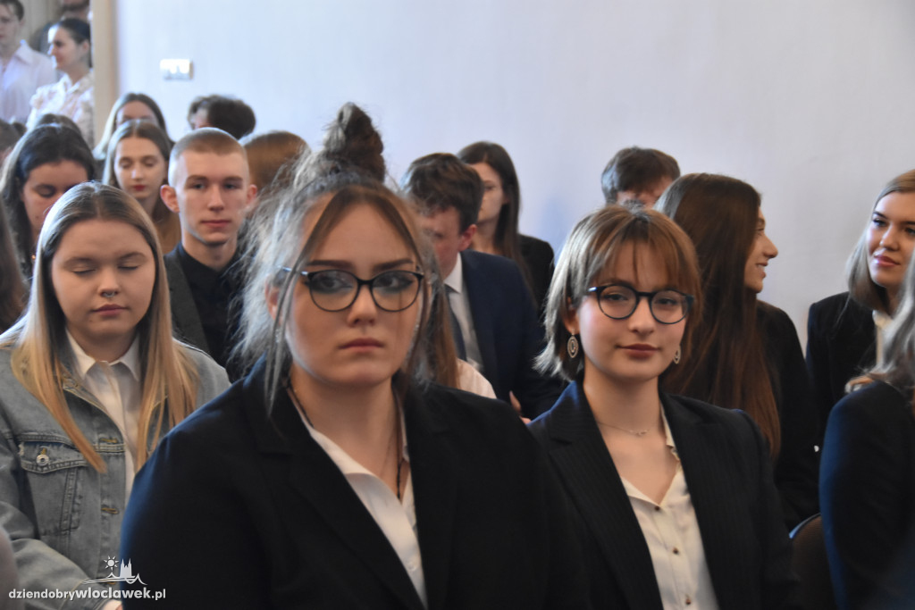 Zakończenie roku szkolnego maturzystów w LZK