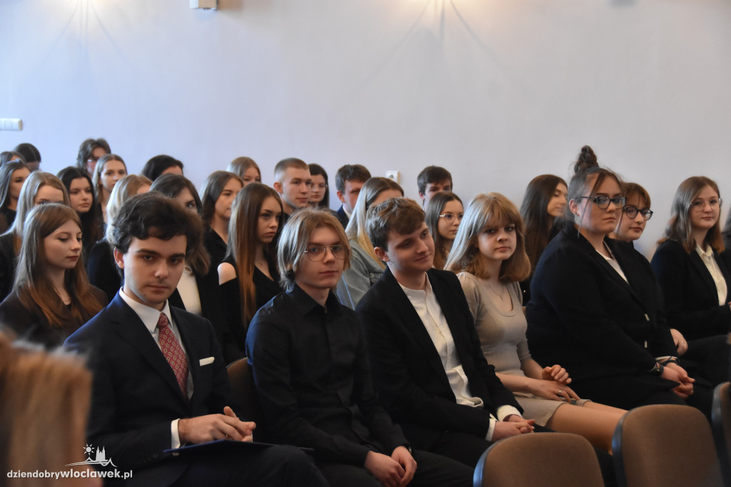 Zakończenie roku szkolnego maturzystów w LZK