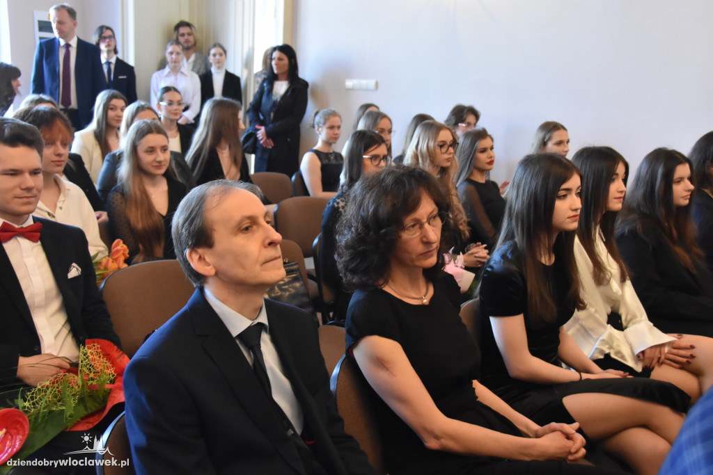 Zakończenie roku szkolnego maturzystów w LZK