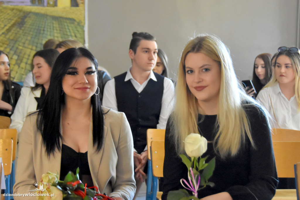 Zakończenie roku maturzystów w Baczyńskim