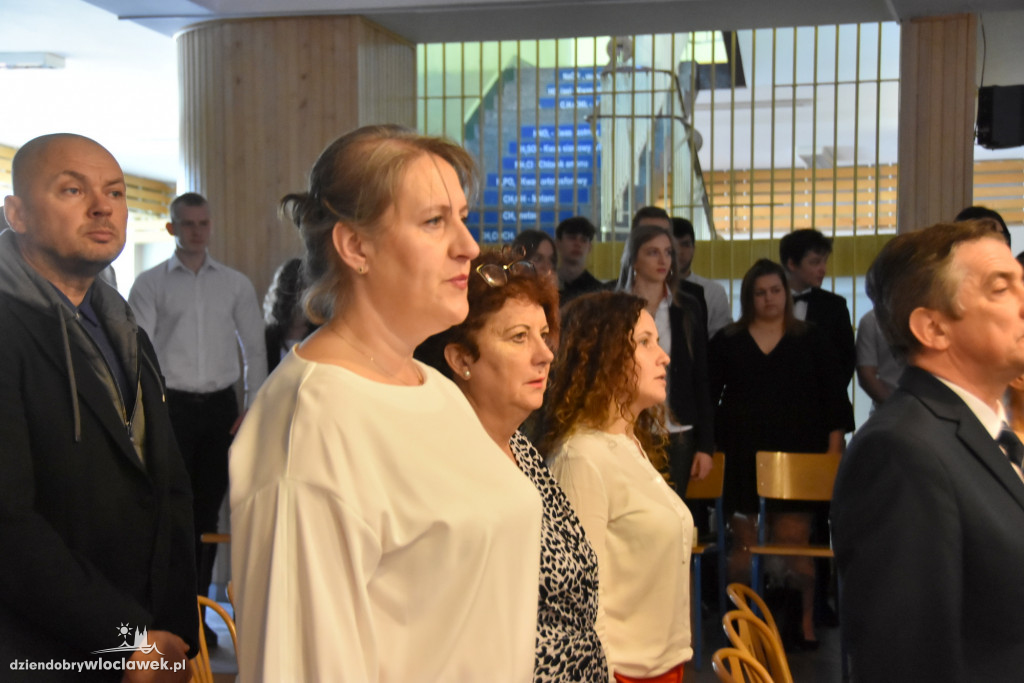 Zakończenie roku maturzystów w Baczyńskim