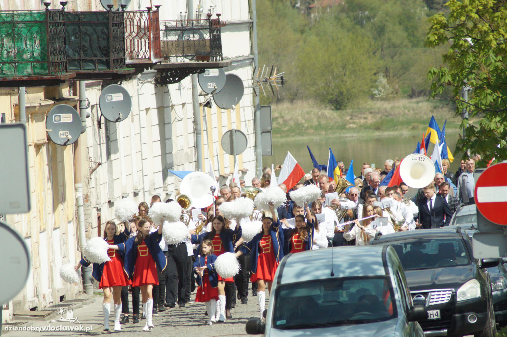 Uroczystość i pochód z okazji 1 maja